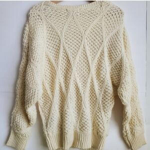 Anthropologie Chunky cable knit Sweater Size Large Cream Winter White Moon River